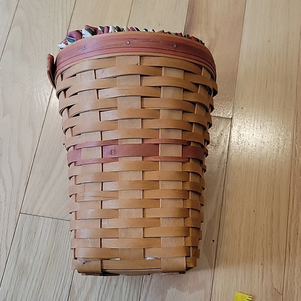 Longaberger vintage 1998 May Series Snap Dragon Basket